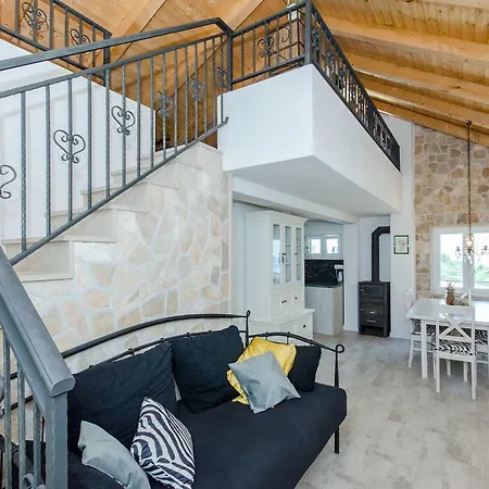 Rokova Vala * سومارتين