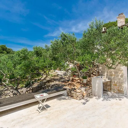 Rokova Vala * سومارتين