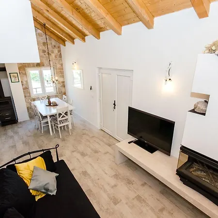 Villa Rokova Vala Sumartin