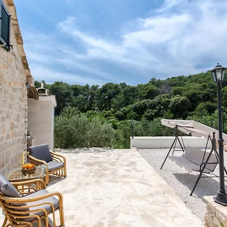 Villa Rokova Vala Sumartin