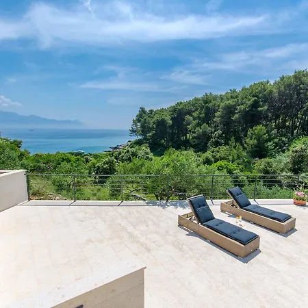 Villa Rokova Vala *