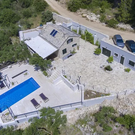 Rokova Vala Villa *
