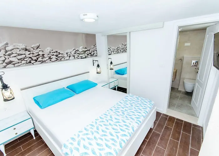 Villa Rokova Vala Sumartin