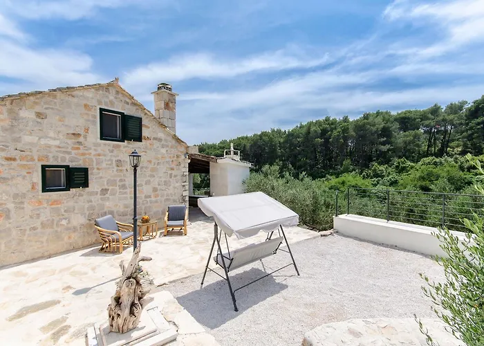 Villa Rokova Vala Sumartin