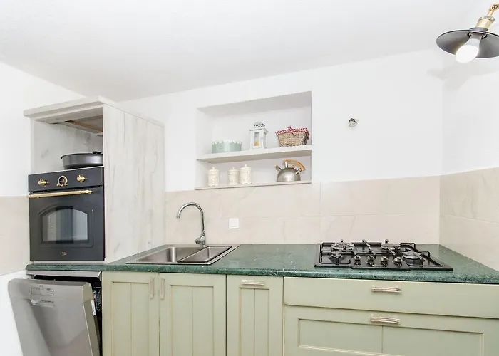 Villa Rokova Vala Sumartin