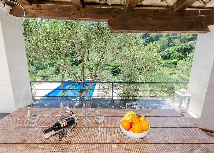 Rokova Vala Sumartin