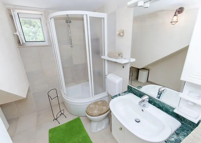 Rokova Vala * Sumartin