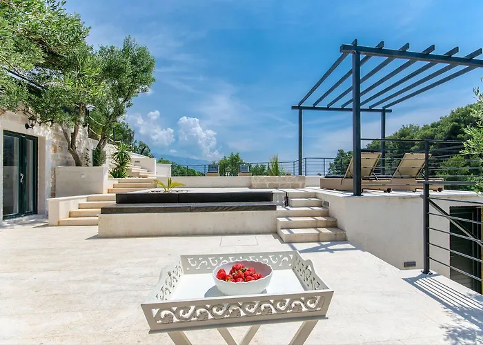 Rokova Vala Villa Sumartin