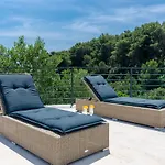 Rokova Vala Villa
